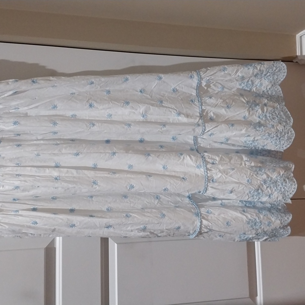 Nwt Rachel Zoe White Dress with Blue Floral Accents - Picture 16 of 17